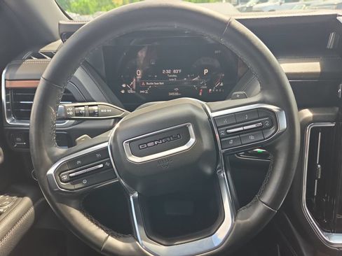 Certified 2025 GMC Yukon Denali AWD/4WD image 13