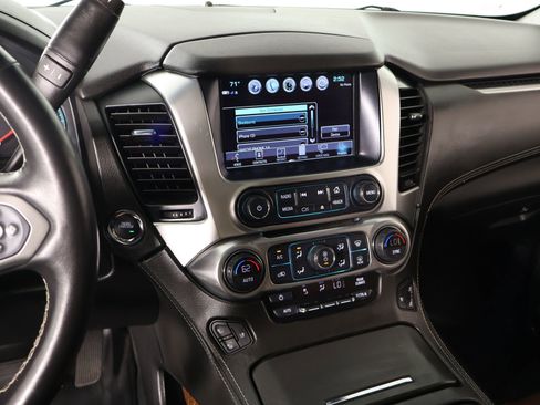 Used 2019 Chevrolet Suburban Premier w/ Premier Plus Edition image 5