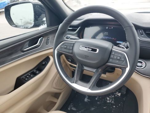 New 2025 Jeep Grand Cherokee L Limited AWD/4WD image 7