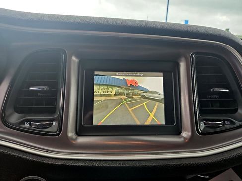 Used 2021 Dodge Challenger SXT image 22