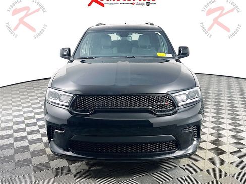 Used 2024 Dodge Durango SXT w/ SXT Blacktop Group image 2