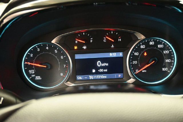 Used 2020 Chevrolet Traverse LT FWD image 9