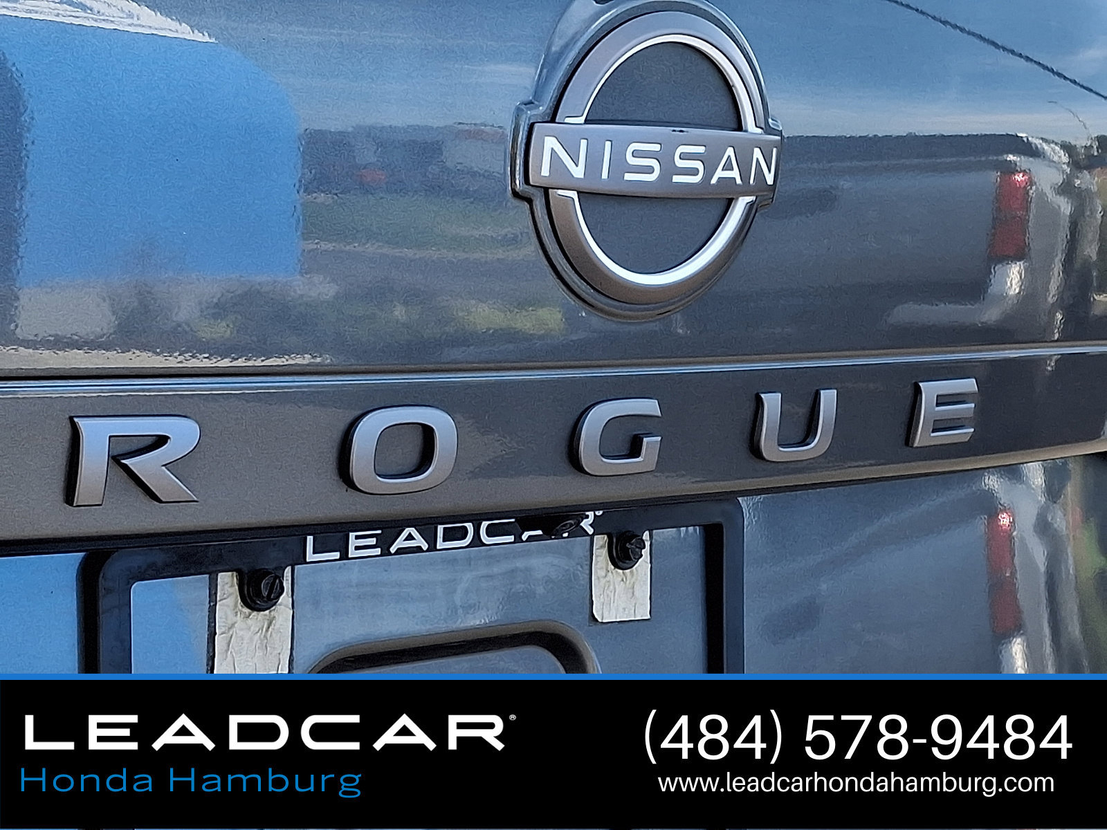 Used 2024 Nissan Rogue S AWD/4WD image 29