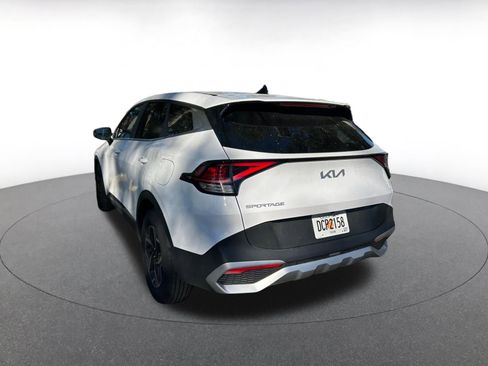 Used 2025 Kia Sportage LX image 5