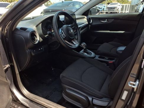 Used 2021 Kia Forte LXS FWD image 16