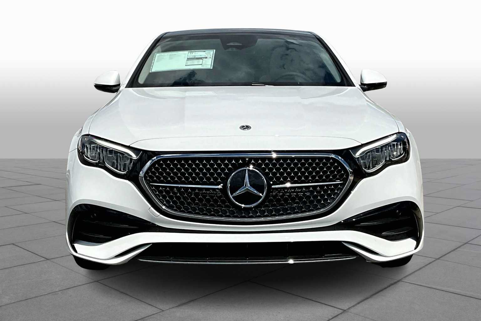 Used 2026 Mercedes-Benz E 350 4MATIC Sedan image 3