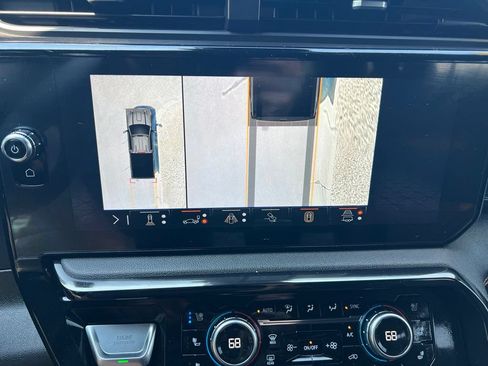 Used 2024 GMC Sierra 2500 AT4 w/ Technology Package AWD/4WD image 44