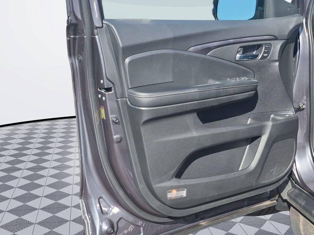 Used 2022 Honda Ridgeline RTL-E image 10