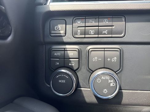 Used 2025 Chevrolet Tahoe LT AWD/4WD image 25