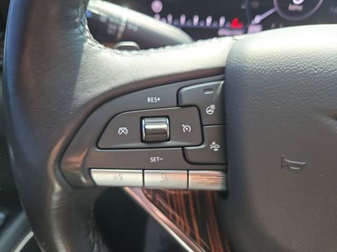 Used 2021 Cadillac Escalade ESV Premium Luxury w/ Driver Assist Tech Package AWD/4WD image 23