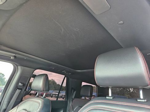 Used 2022 Ford Expedition Limited AWD/4WD image 7
