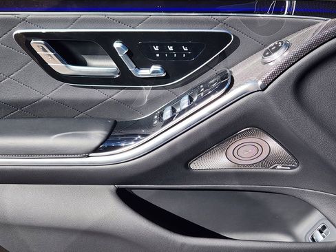 Used 2025 Mercedes-Benz S 580 S 580 image 23