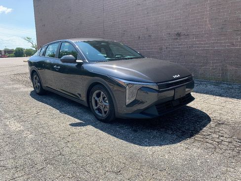Used 2025 Kia K4 FWD image 7