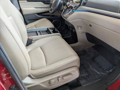 Certified 2022 Honda Odyssey Touring image 23