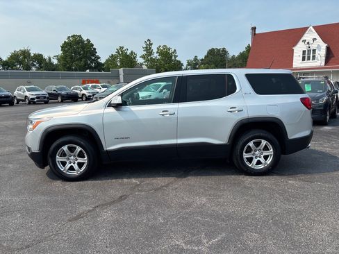 Used 2018 GMC Acadia SLE AWD/4WD image 4