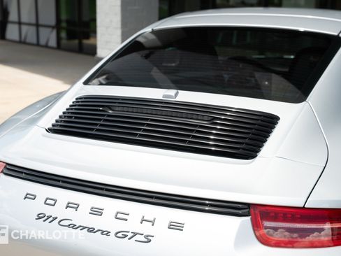 Used 2016 Porsche 911 Carrera GTS w/ GTS Interior Package RWD image 17