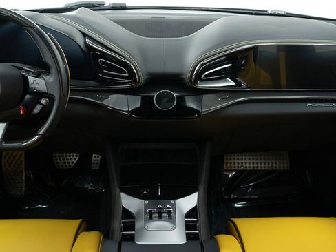 Used 2024 Ferrari Purosangue image 33