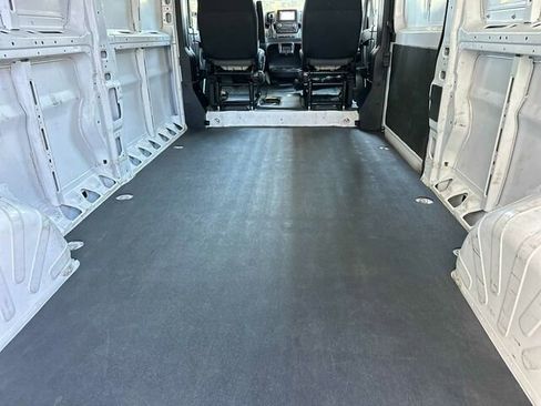Used 2025 RAM ProMaster 2500 w/ Convenience Group FWD image 17