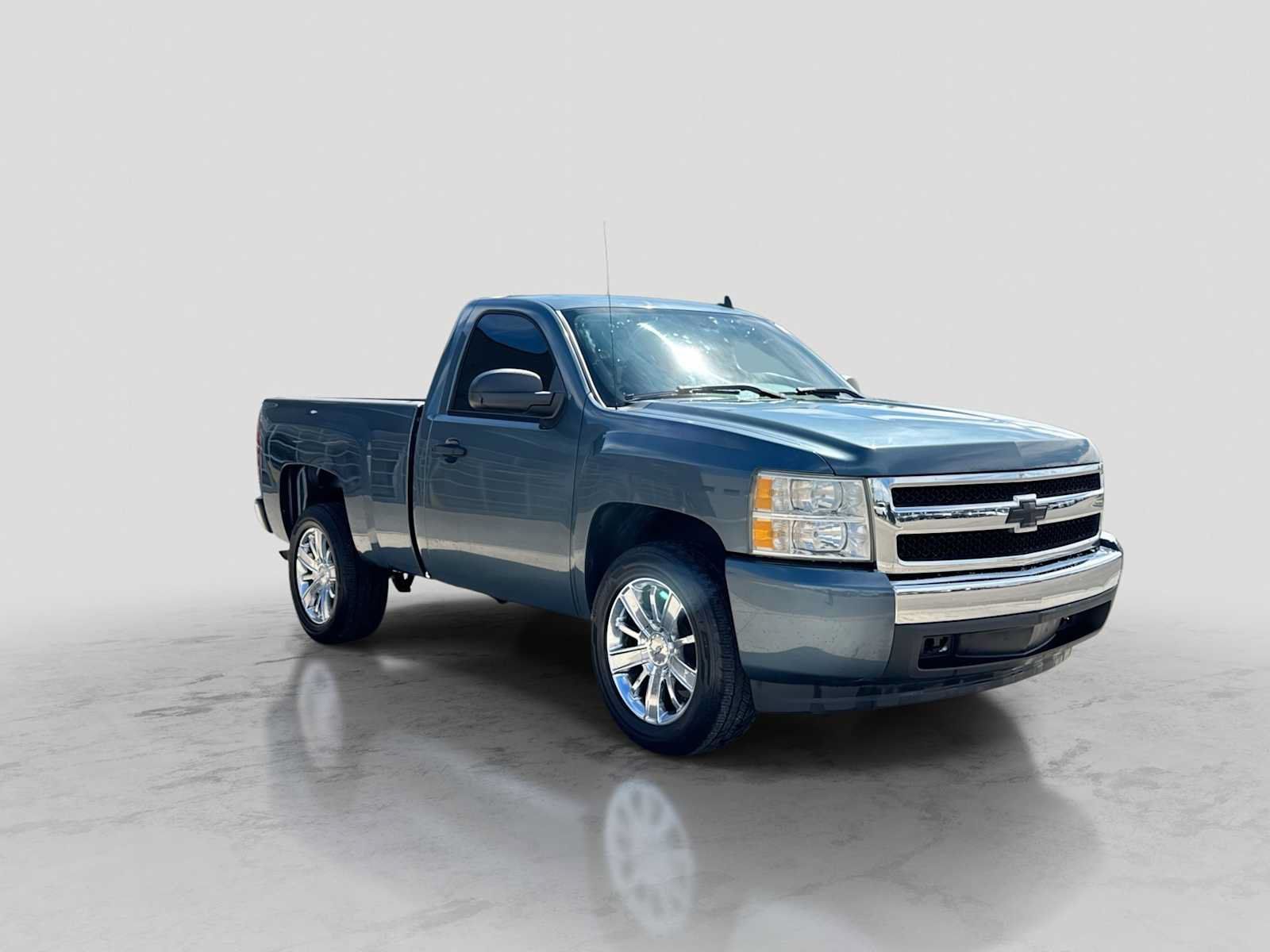 Used 2008 Chevrolet Silverado 1500 W/T w/ LS Package RWD image 8