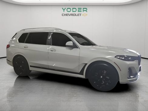 Used 2021 BMW X7 xDrive40i w/ Premium Package AWD/4WD image 3