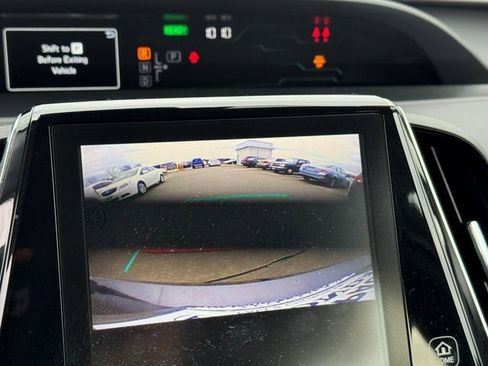 Used 2019 Toyota Prius Prime Premium image 26