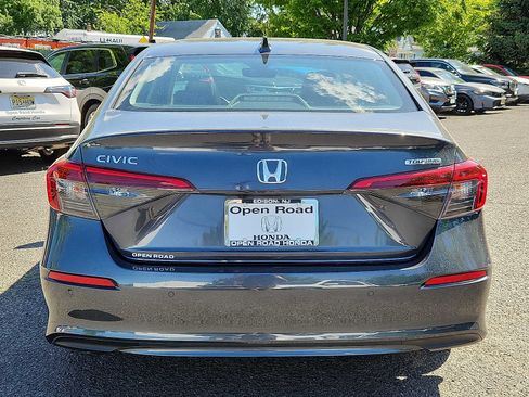 Certified 2024 Honda Civic Touring image 5