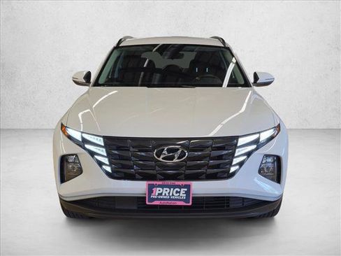 Used 2023 Hyundai Tucson SEL FWD image 2