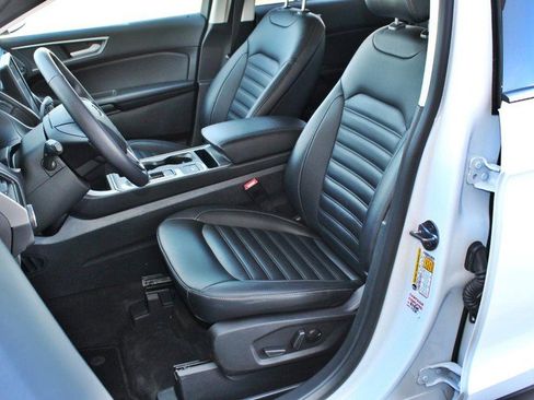 Used 2024 Ford Edge SEL image 19