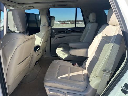Used 2021 Cadillac Escalade Sport Platinum image 16