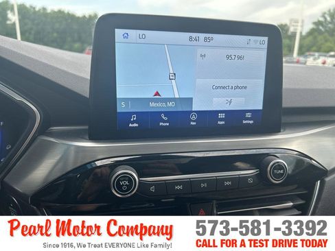 Used 2022 Ford Escape Titanium image 15