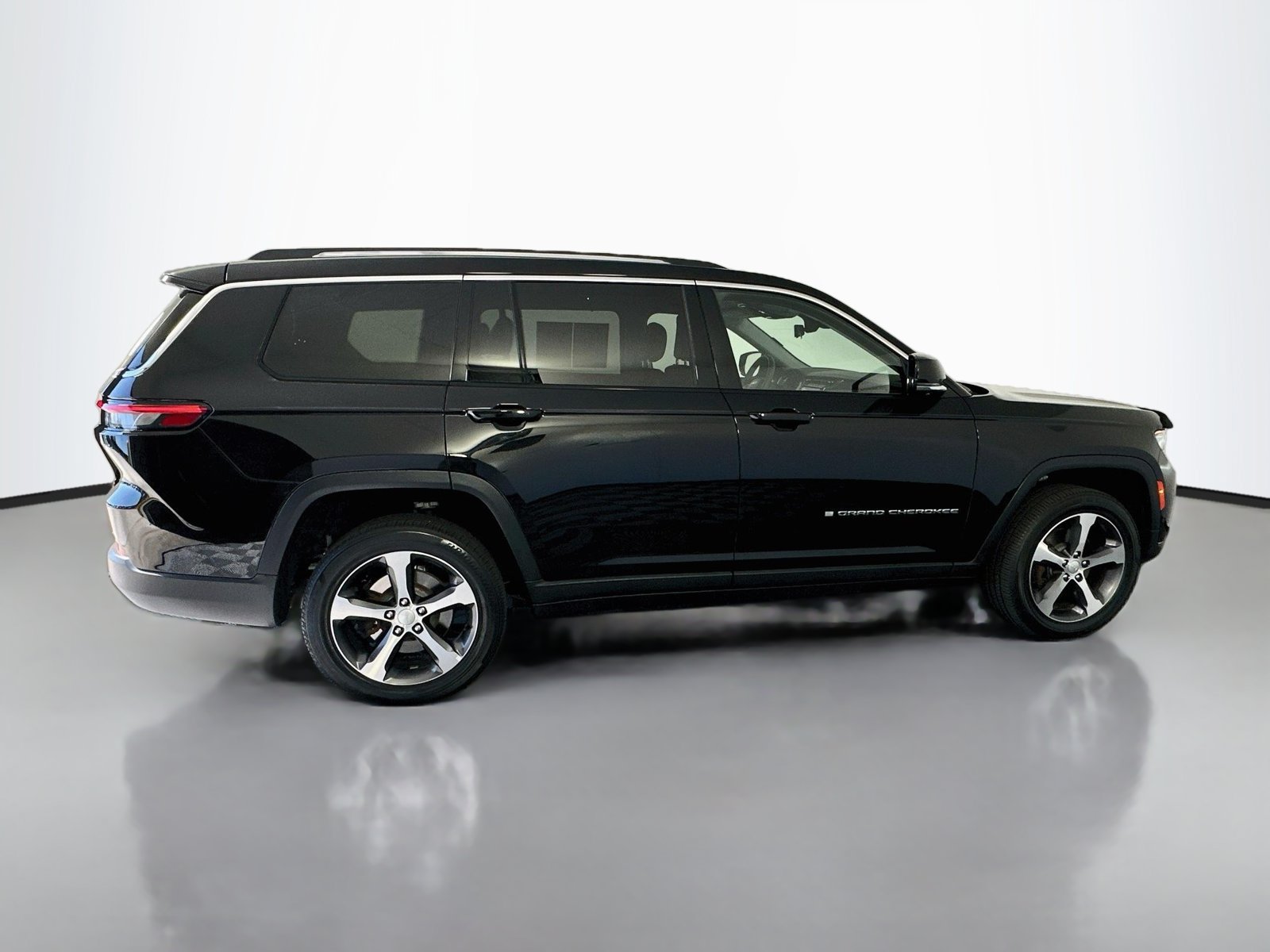 Used 2023 Jeep Grand Cherokee L Limited w/ Luxury Tech Group II AWD/4WD image 8