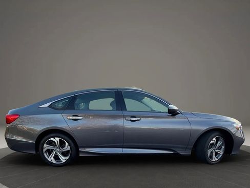 Used 2018 Honda Accord EX image 6
