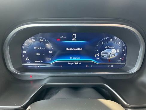 Used 2023 Chevrolet Suburban Premier image 24