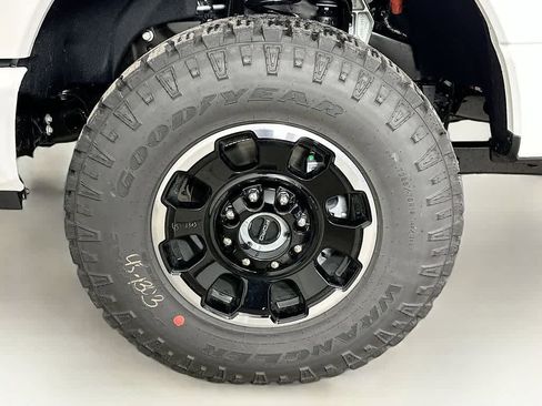 New 2026 Ford F250 Platinum w/ Tremor Off-Road Package image 8