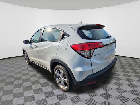 Certified 2022 Honda HR-V LX image 3