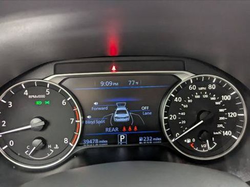 Used 2025 Nissan Altima 2.5 SV FWD image 26