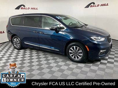 Used 2023 Chrysler Pacifica Limited