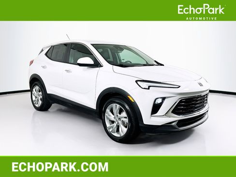 Used 2025 Buick Encore GX Preferred FWD image 1