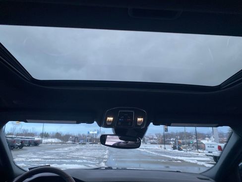 Used 2023 Jeep Grand Cherokee L Laredo image 23