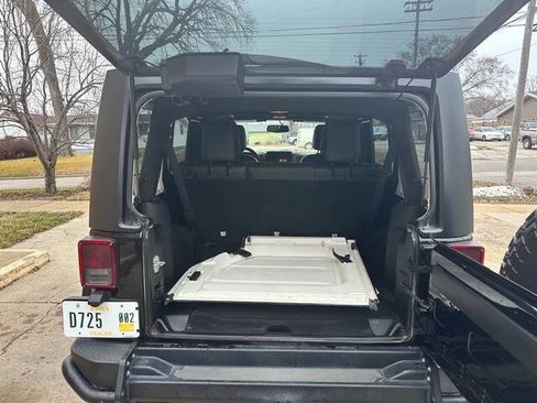 Used 2018 Jeep Wrangler Unlimited Sport image 10