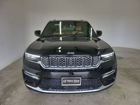 Used 2022 Jeep Grand Cherokee Summit w/ Luxury Tech Group V AWD/4WD image 2