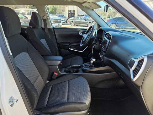 Certified 2024 Kia Soul LX w/ Option Group 015 image 19