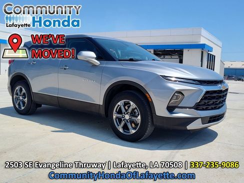 Used 2025 Chevrolet Blazer LT FWD image 13
