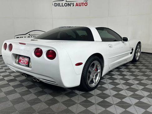 Used 2004 Chevrolet Corvette Coupe w/ Roof Package RWD image 8