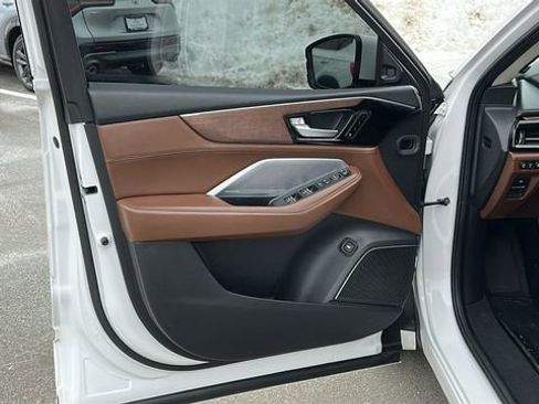 Certified 2025 Acura MDX w/ Advance Package image 8