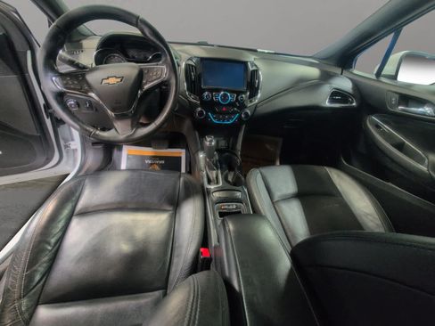 Used 2017 Chevrolet Cruze Premier FWD image 10