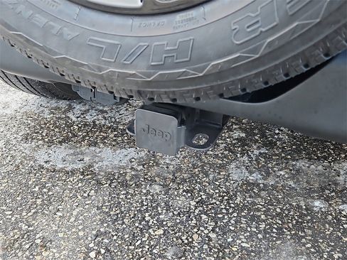 Used 2021 Jeep Wrangler Unlimited Sport image 17