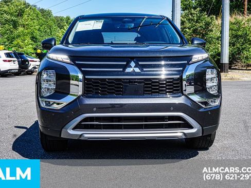 Used 2025 Mitsubishi Outlander SE FWD image 9