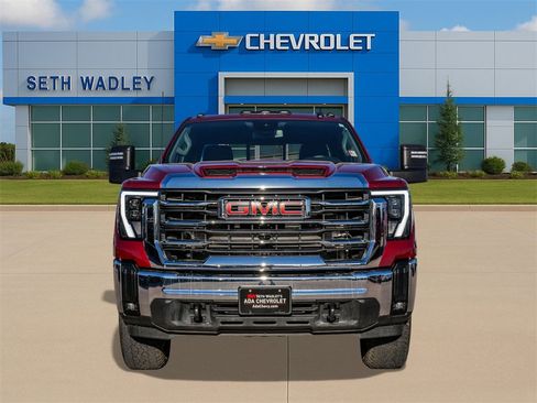 Used 2024 GMC Sierra 2500 SLE w/ SLE Value Package; image 2