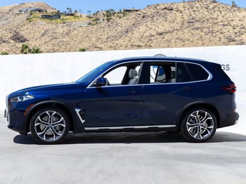 Certified 2024 BMW X5 xDrive50e w/ Premium Package AWD/4WD image 3
